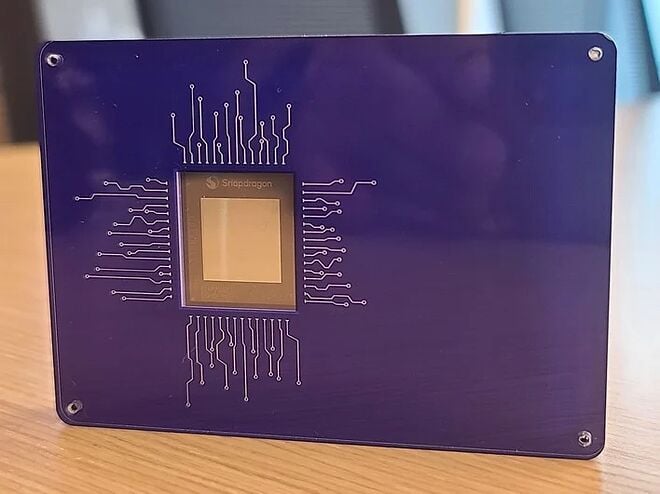 small_snapdragon-x-plus-chip-front.webp