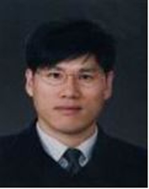 김영일 검사.