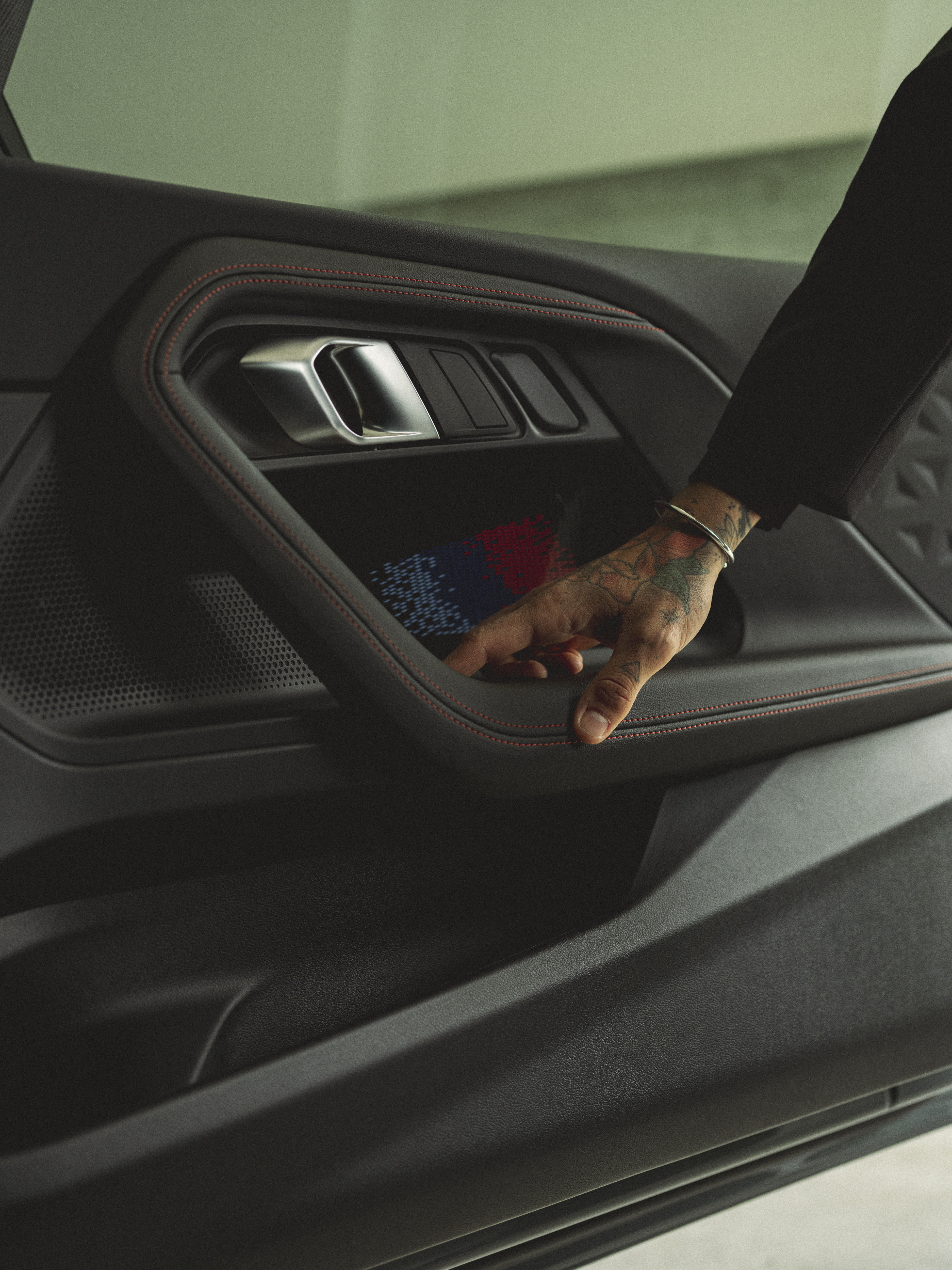P90554132_highRes_the-new-bmw-m2-06-20.jpg
