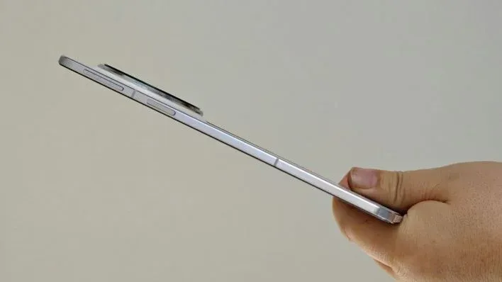 hero-Oppo-Find-N5-thickness.webp
