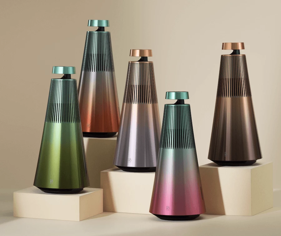 받침대 위의 Bang & Olufsen Beosound 2 Gradient Collection