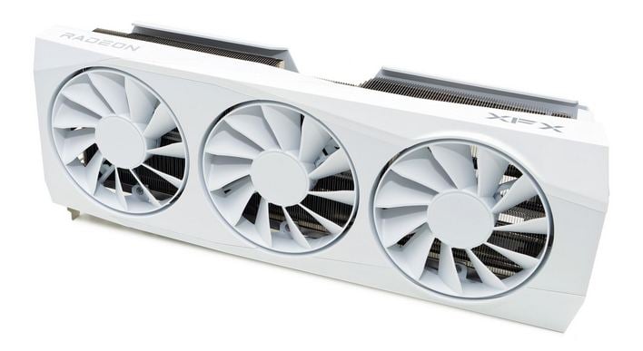 xfx radeon 9070 angle 1