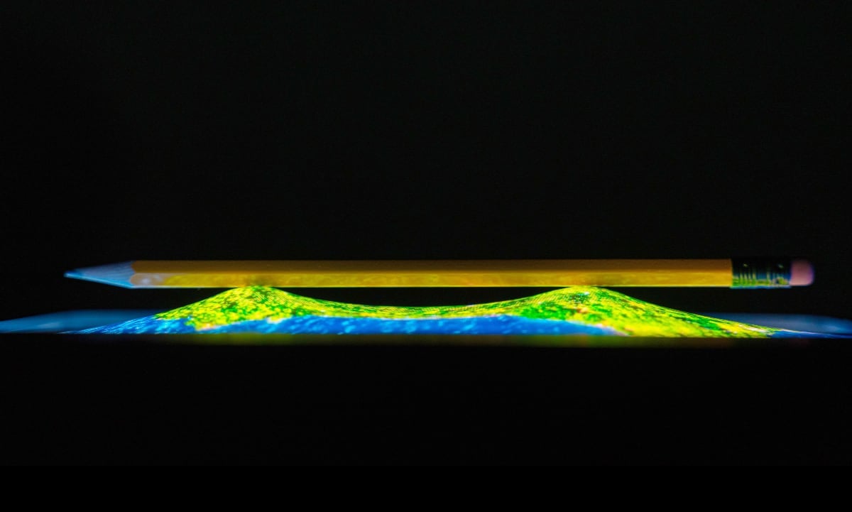 Stretchable micro-LED