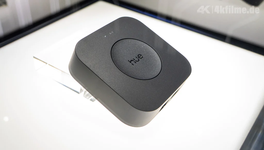 Philips Hue Bridge Pro는 최대 150개의 광원을 연결할 수 있습니다.