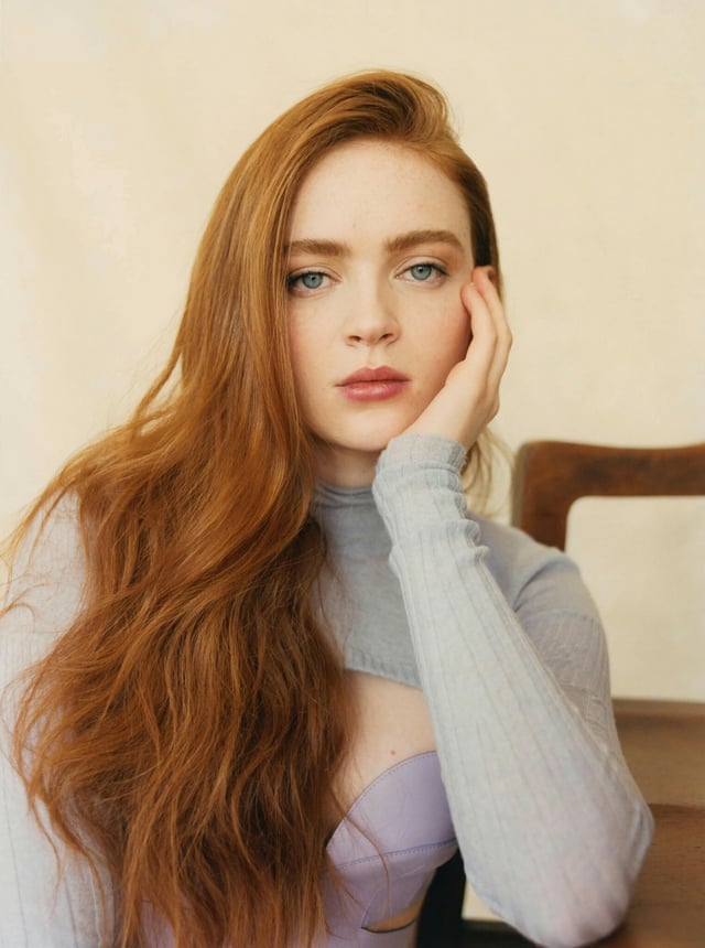 sadie-sink-as-batgirl-v0-a9h1abe45wf91.jpg