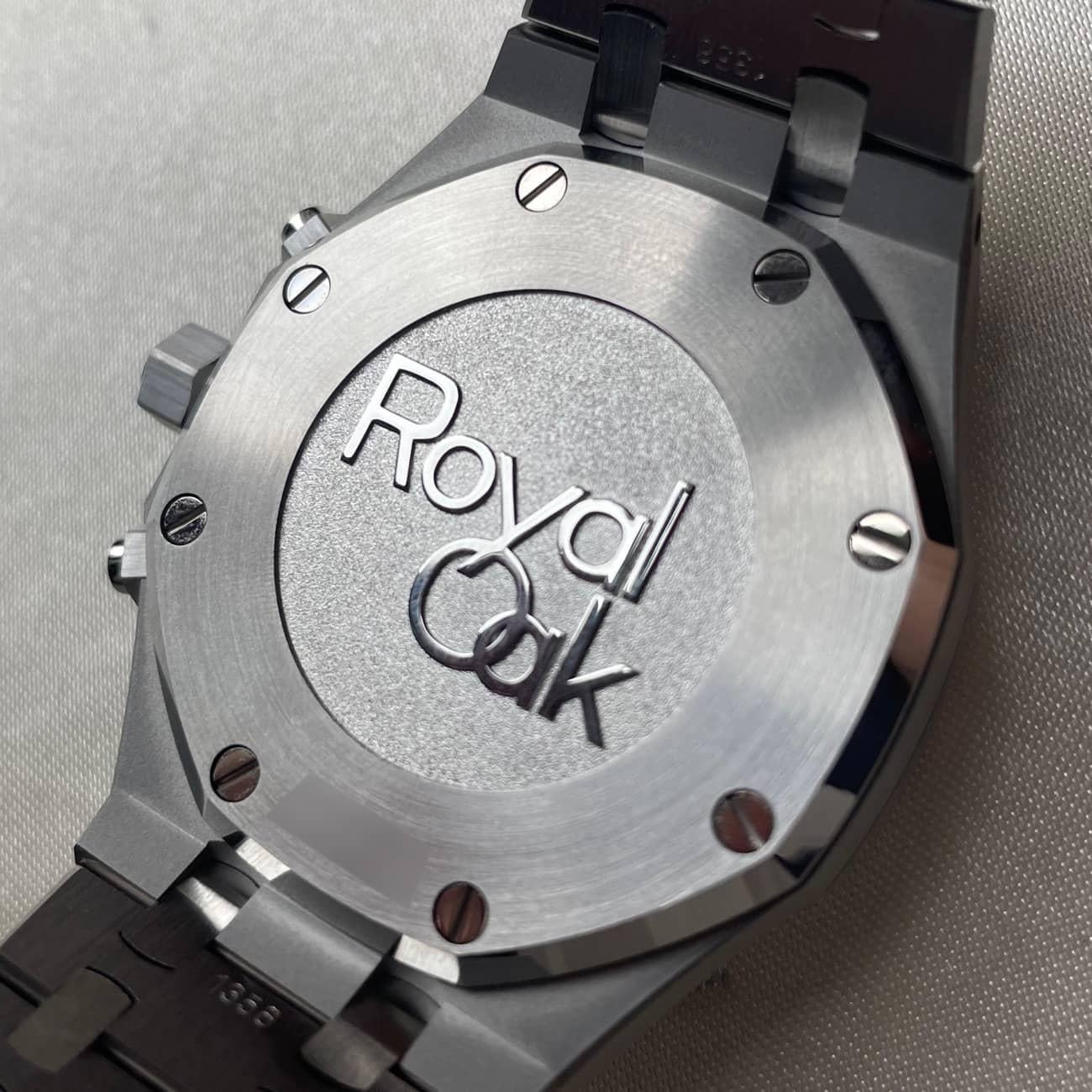 swatch-x-audemars-piguet-v0-zerbft3nohzg1.jpeg