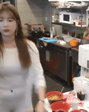 422b9-66281a405dfc5-250e904a7b24584901f3324190ad0509e17c0481.gif