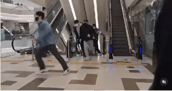 54b74-6628bba03988a-de3a9867d14d8cec49115253d87e684aa9ad0d78.gif